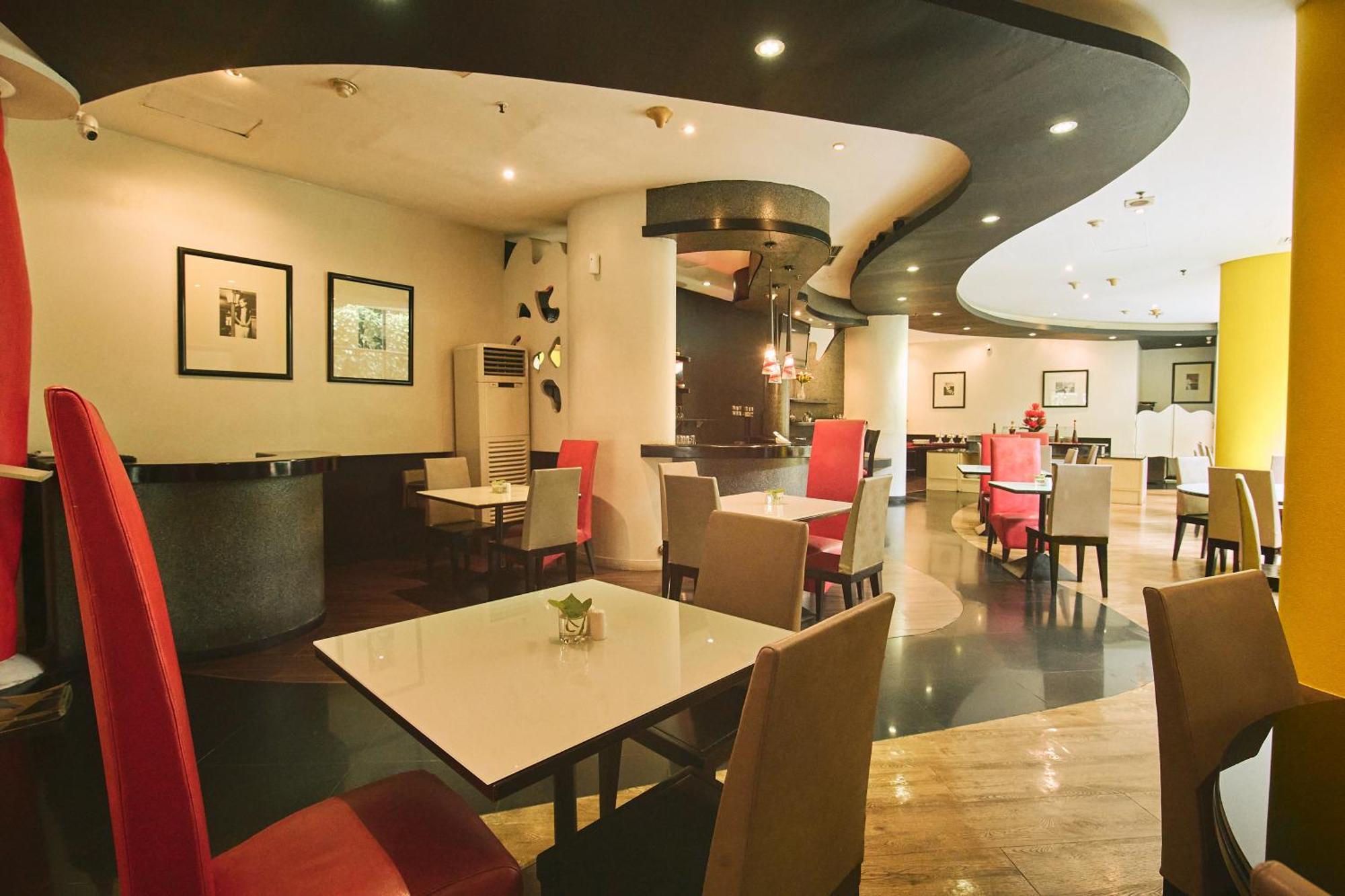 Horison Arcadia Wahid Hasyim Jacarta Exterior foto